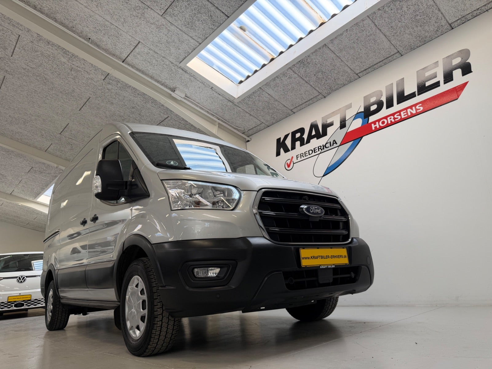 Sølv Ford Transit 350 L2 Van fra 2021