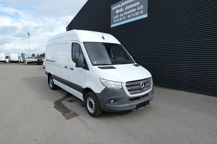 Hvid Mercedes Sprinter 319 fra 2019