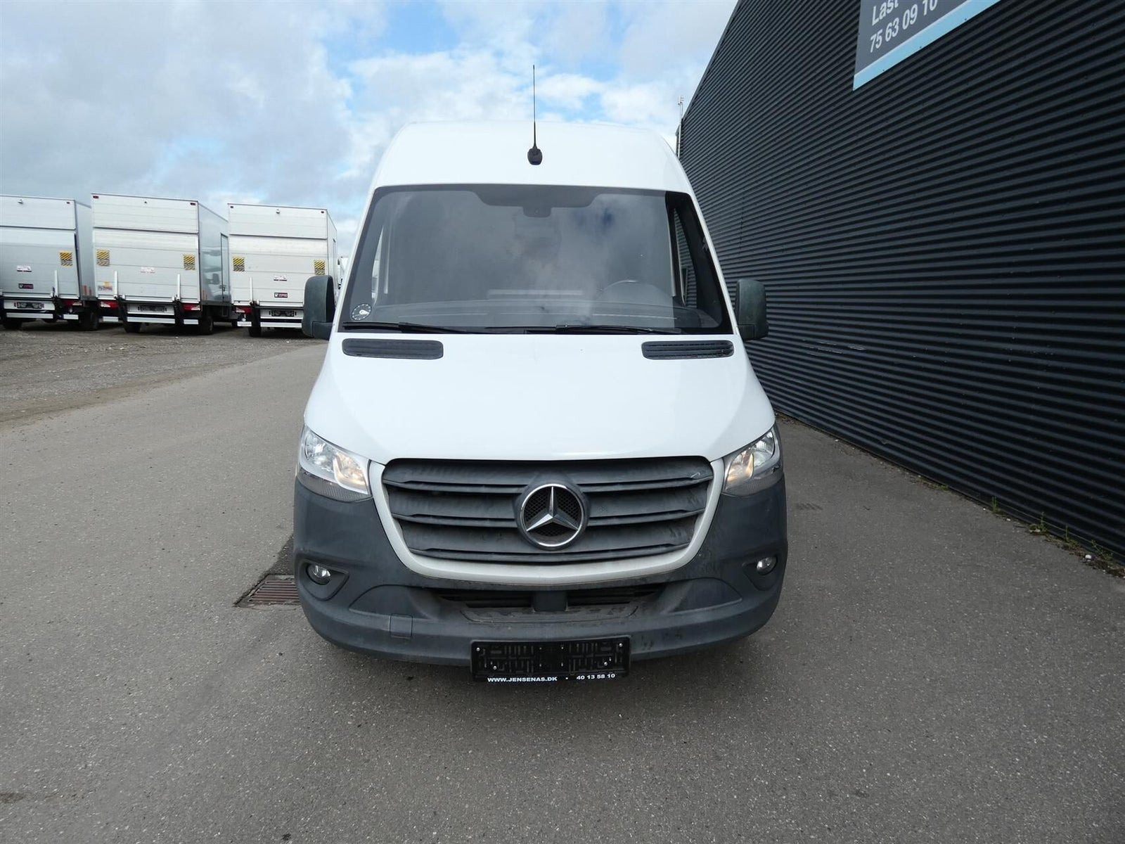 Hvid Mercedes Sprinter 319 fra 2019