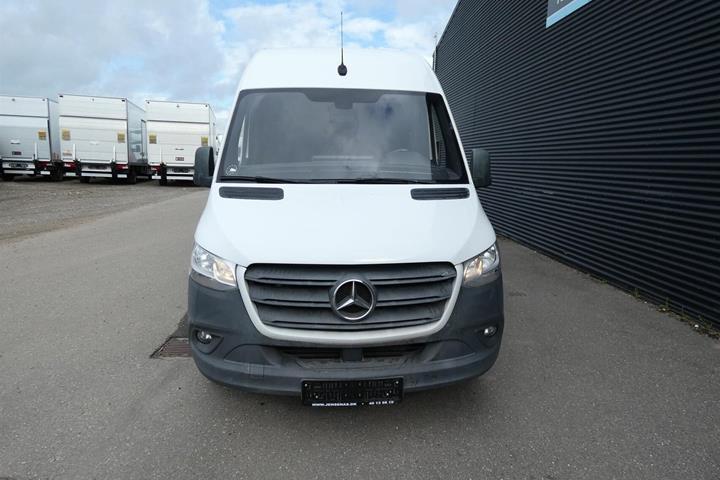 Hvid Mercedes Sprinter 319 fra 2019