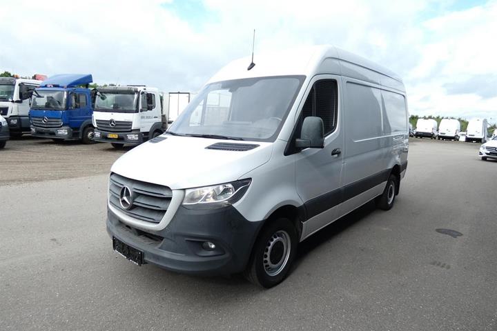 Hvid Mercedes Sprinter 319 fra 2019