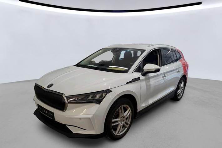 Hvid Skoda Enyaq fra 2022