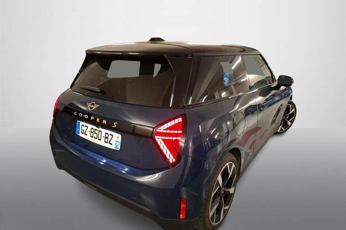 Blå Mini Cooper SE fra 2024