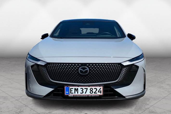 Grå Mazda 6e fra 2025