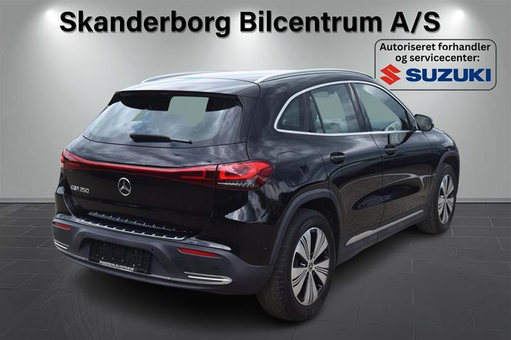 Sort Mercedes EQA 250 fra 2022