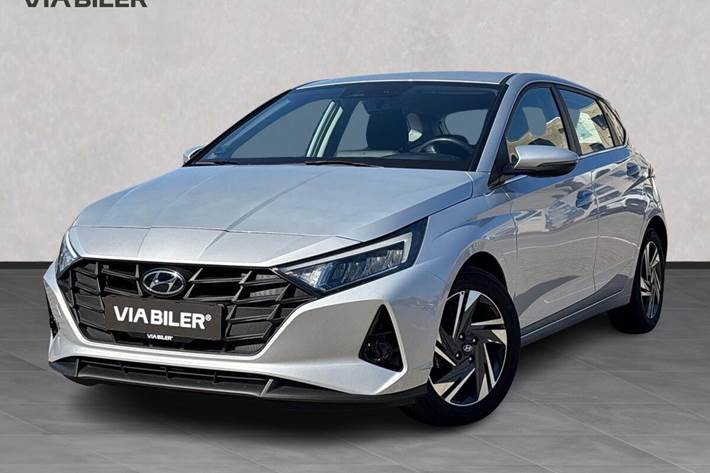 Sølv Hyundai i20 fra 2022
