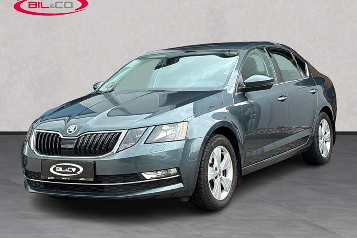 Grå Skoda Octavia fra 2018 set udefra
