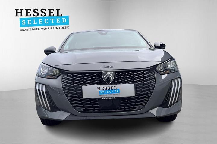 Grå Peugeot e-208 fra 2024