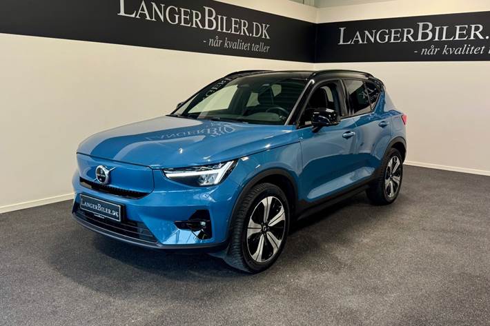 Blå Volvo XC40 fra 2023