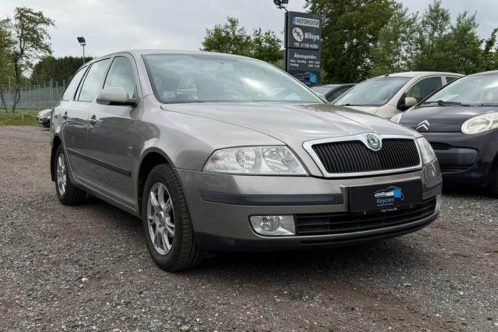 undefined Skoda Octavia fra 2009 set udefra