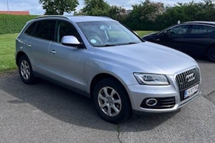 Sølv Audi Q5 fra 2017