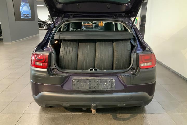 Lilla Citroën C4 Cactus fra 2015