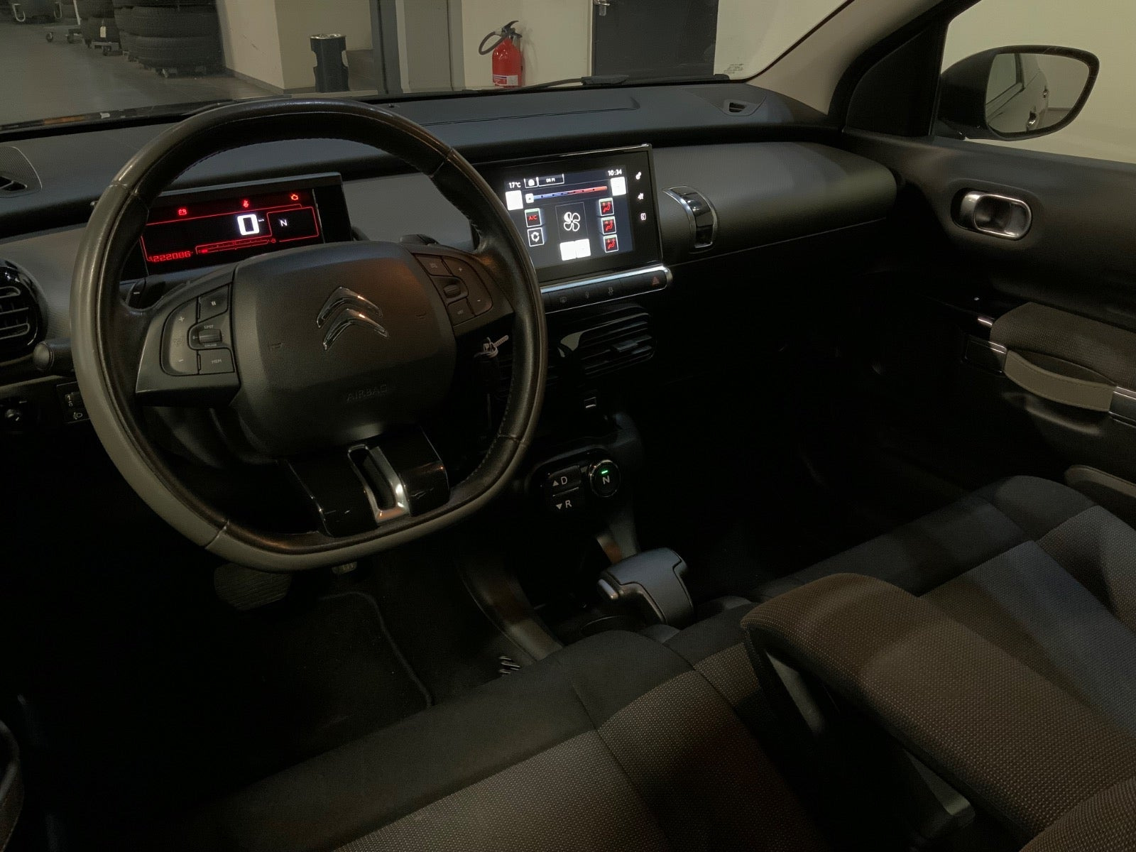 Lilla Citroën C4 Cactus fra 2015