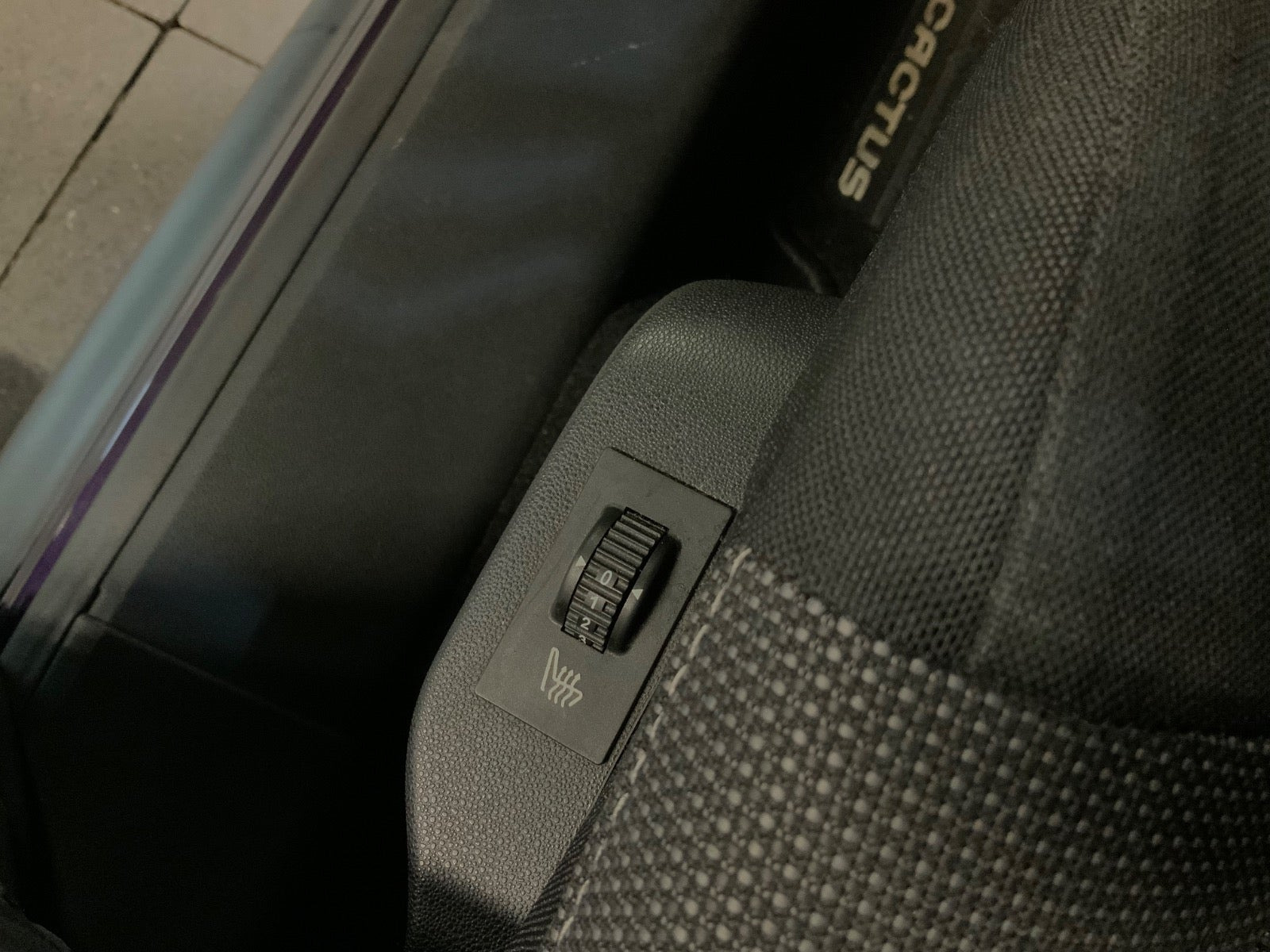 Lilla Citroën C4 Cactus fra 2015