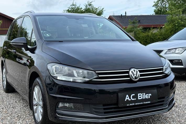 Sort VW Touran fra 2018