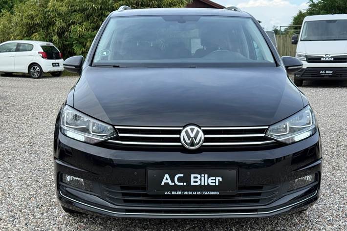 Sort VW Touran fra 2018
