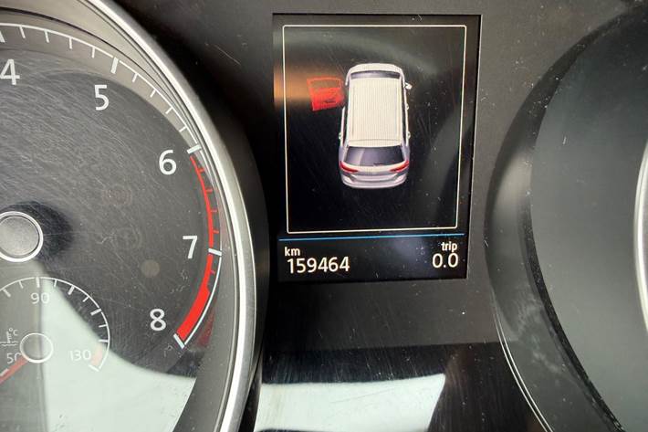 Sort VW Touran fra 2018