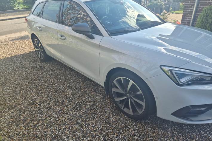 Hvid Seat Leon fra 2021