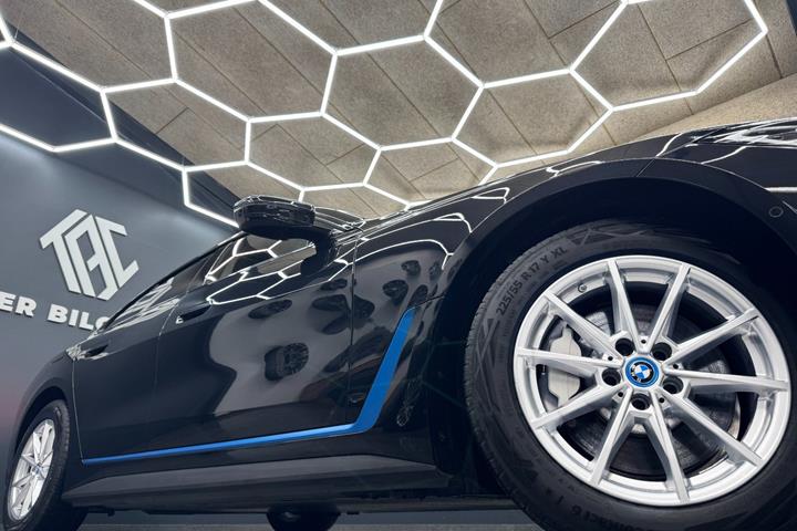 Sort BMW i4 fra 2024