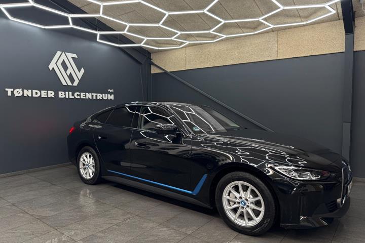 Sort BMW i4 fra 2024