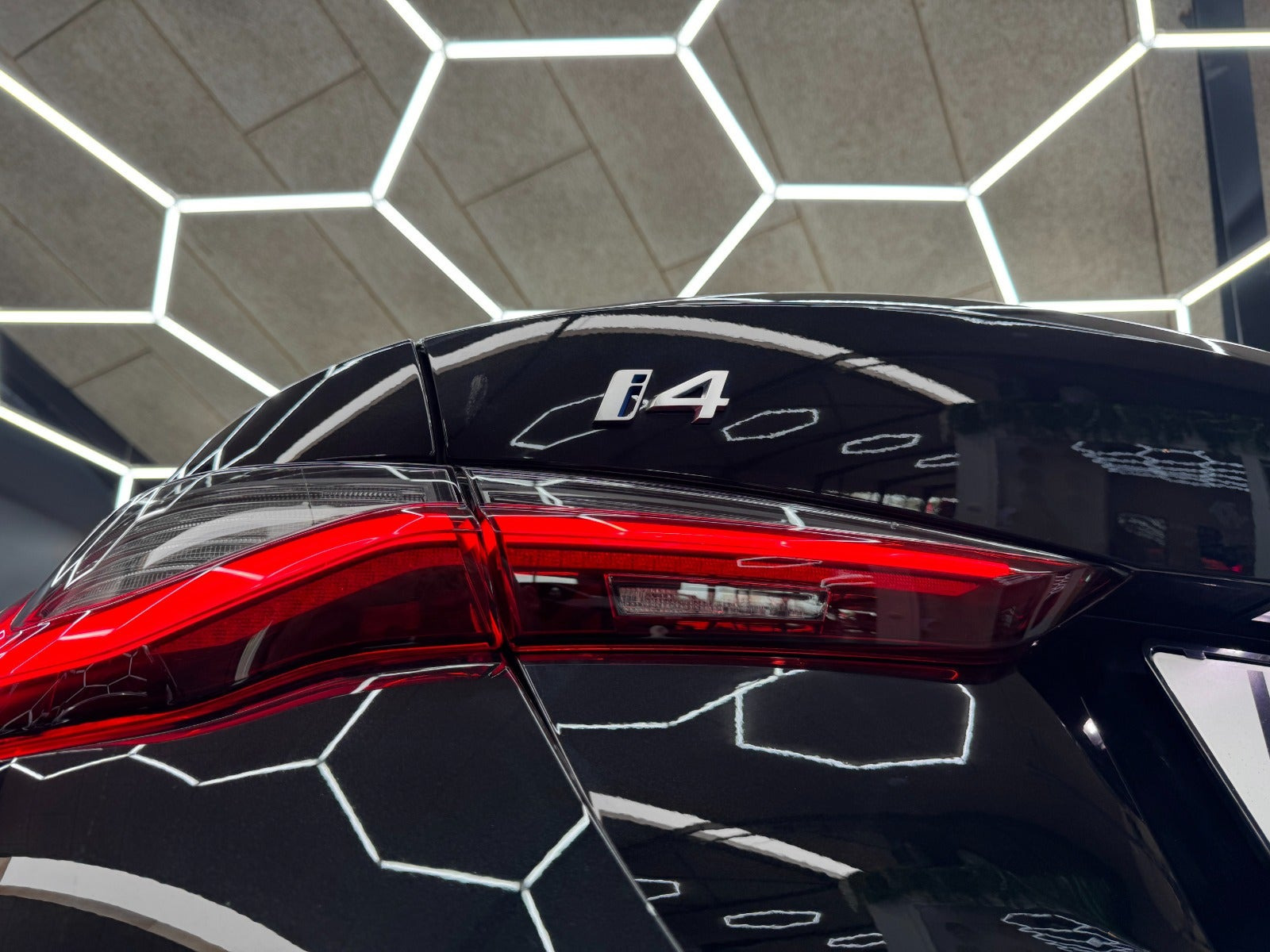 Sort BMW i4 fra 2024