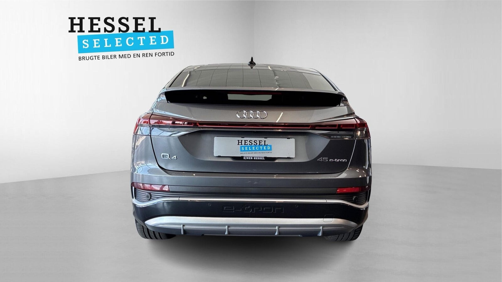 Grå Audi Q4 e-tron fra 2025