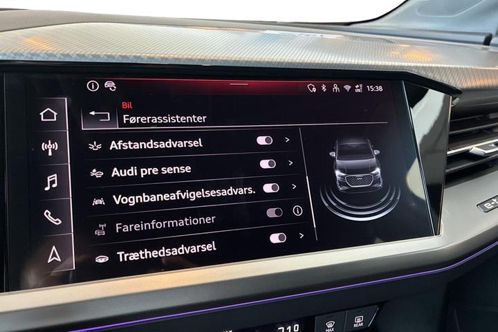 Grå Audi Q4 e-tron fra 2025