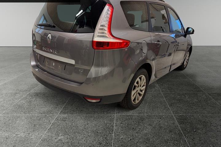 Grå Renault Grand Scenic III fra 2015