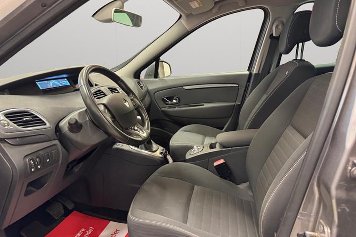Grå Renault Grand Scenic III fra 2015