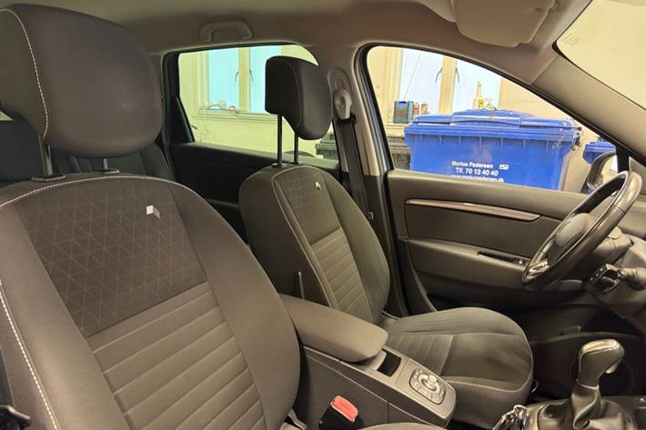 Grå Renault Grand Scenic III fra 2015