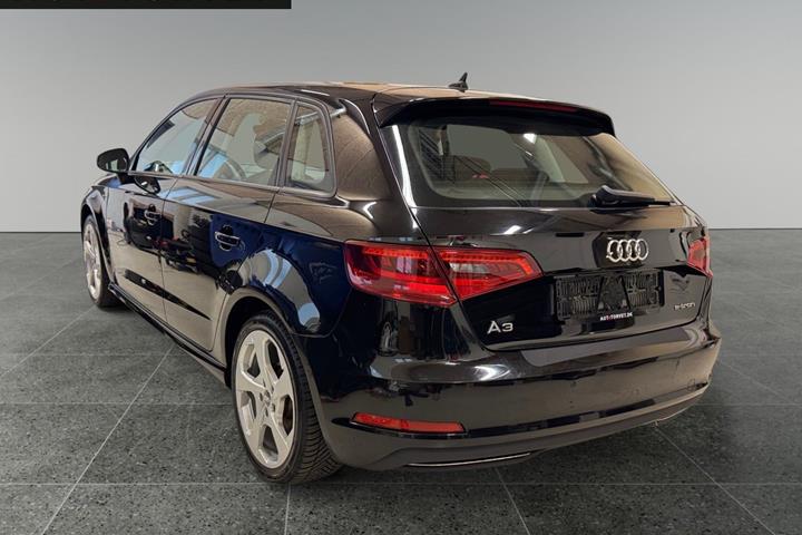 Sort Audi A3 fra 2016
