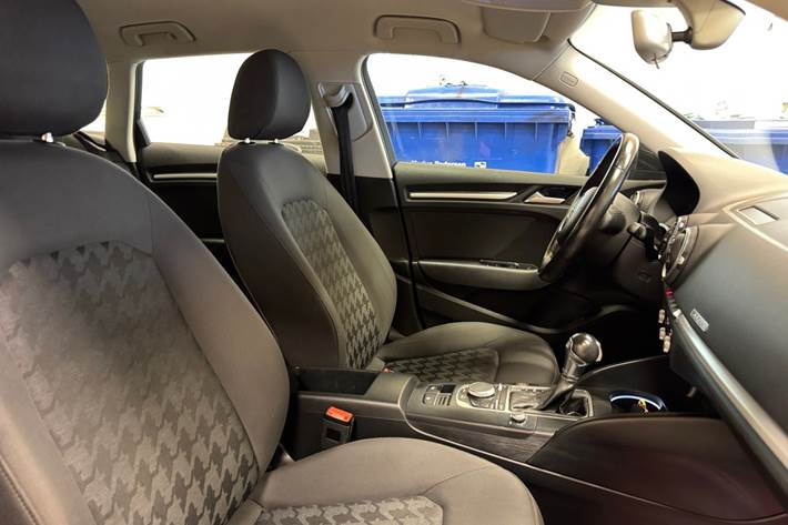 Sort Audi A3 fra 2016