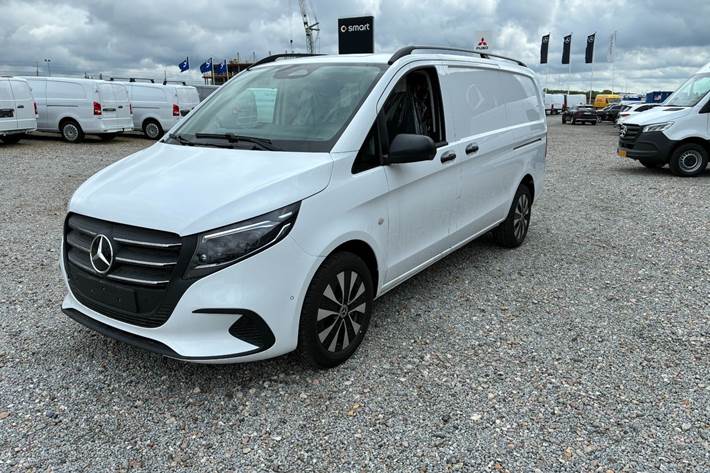 Sort Mercedes Vito 119 fra 2026