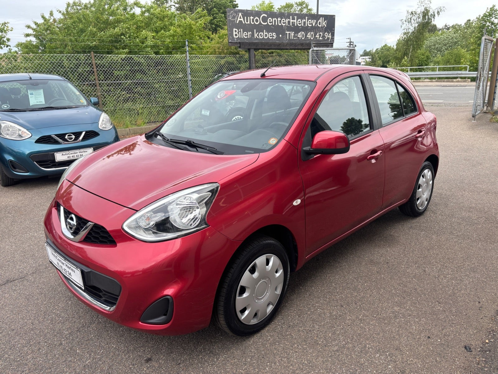 Rød Nissan Micra fra 2015