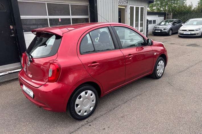 Rød Nissan Micra fra 2015