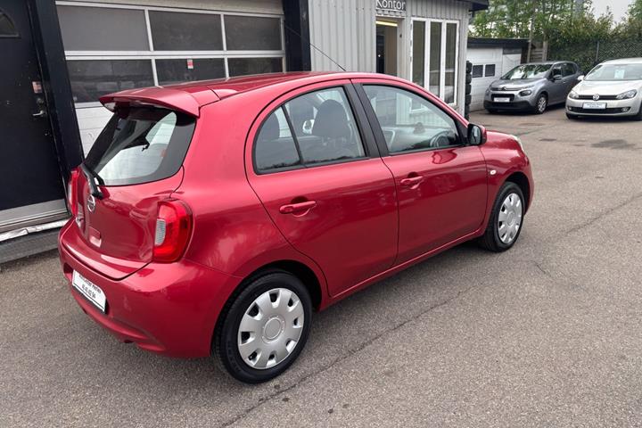 Rød Nissan Micra fra 2015