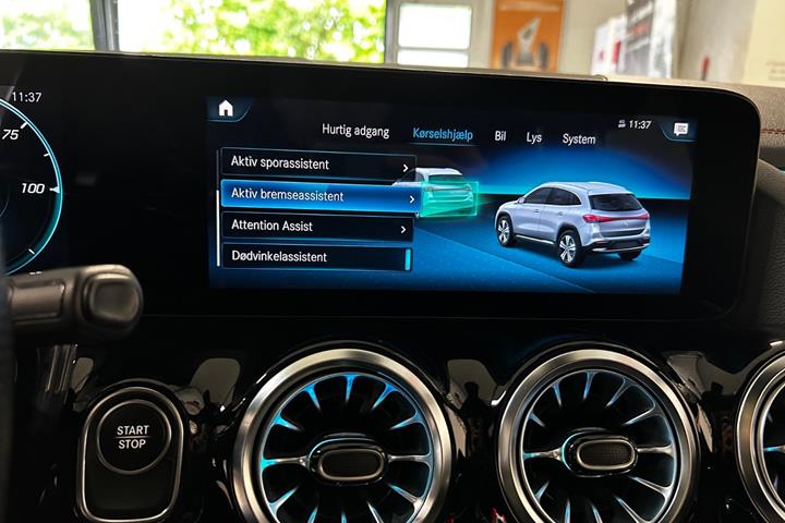 Hvid Mercedes EQA250 fra 2022