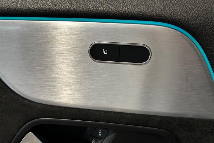 Hvid Mercedes EQA250 fra 2022