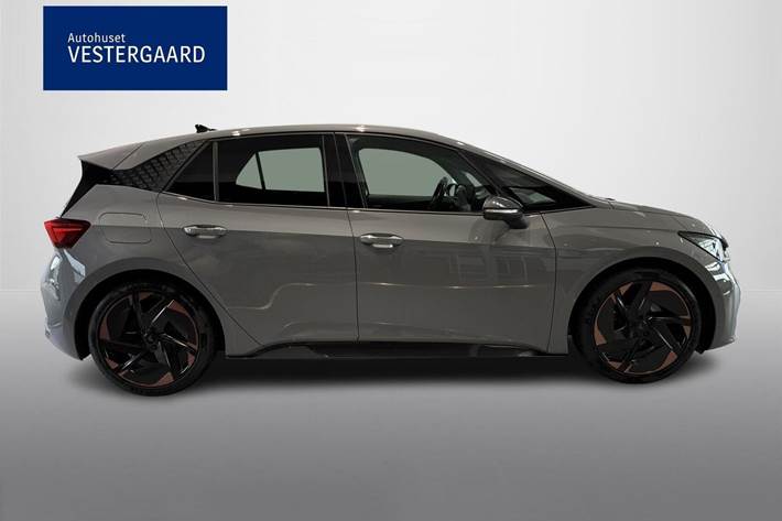 Grå Cupra Born fra 2023