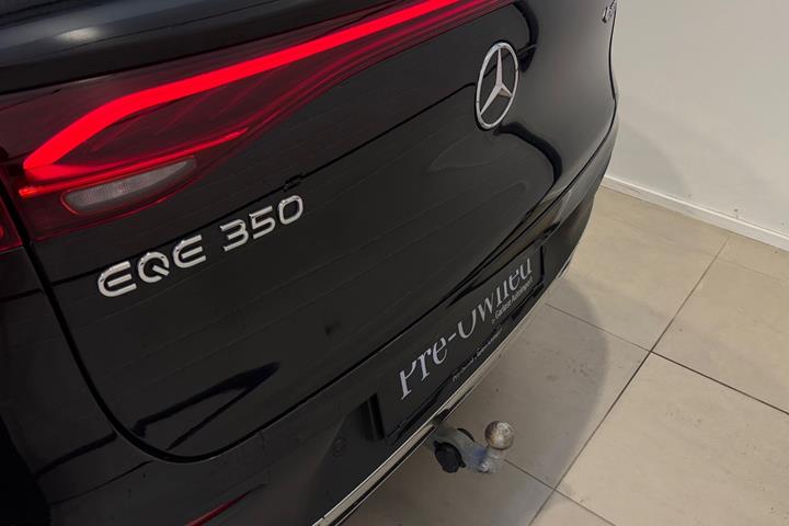 Sort Mercedes EQE350 SUV fra 2025