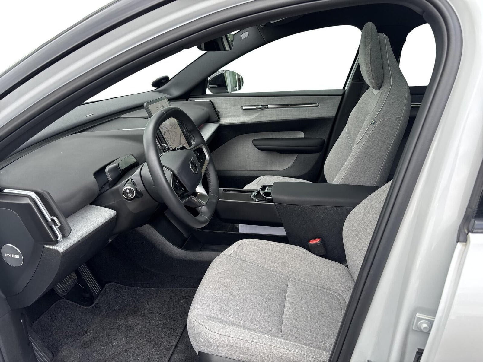 Hvid Volvo EX30 fra 2024