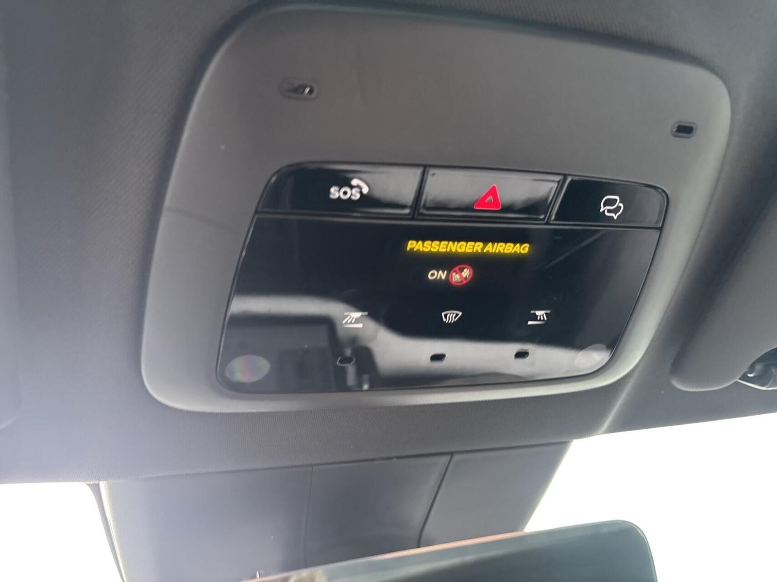 Hvid Volvo EX30 fra 2024