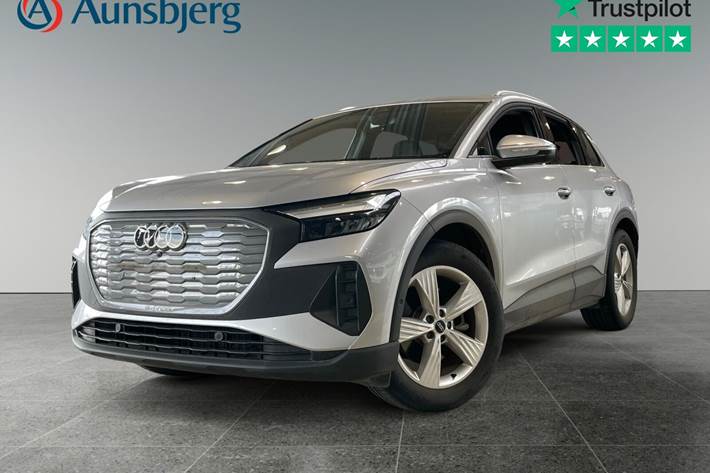 Sølv Audi Q4 e-tron fra 2022