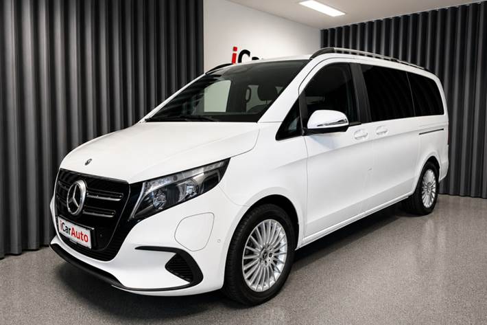 Hvid Mercedes EQV300 fra 2024 set udefra