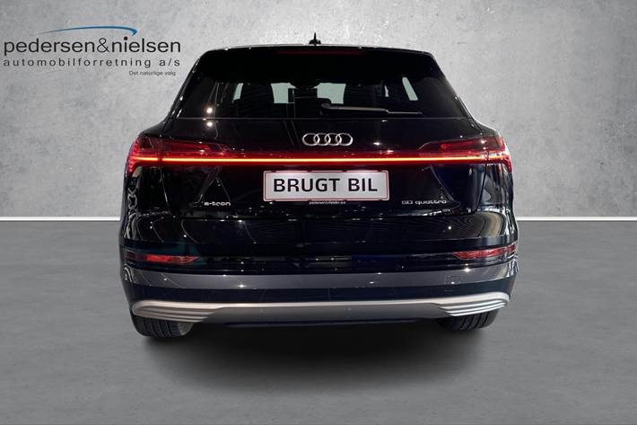 Sort Audi e-tron fra 2022