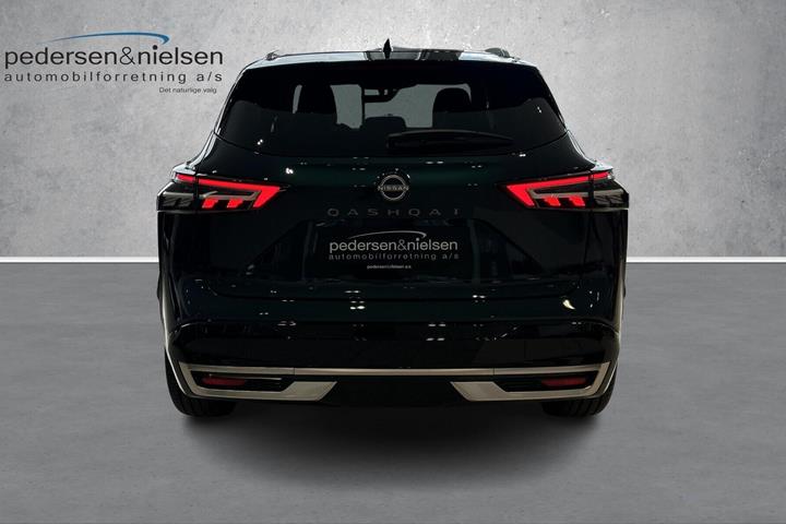 Sort Nissan Qashqai fra 2026