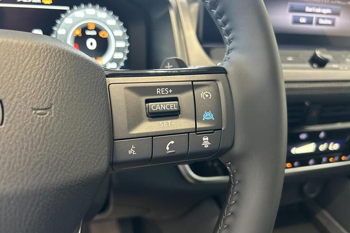 Sort Nissan Qashqai fra 2026