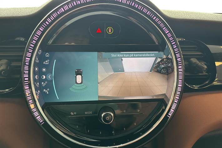 Sølv Mini Cooper fra 2023
