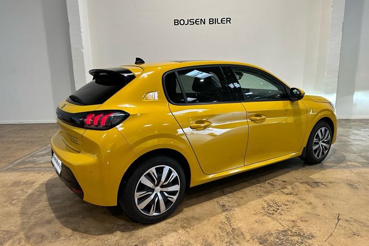 Gul Peugeot 208 fra 2020