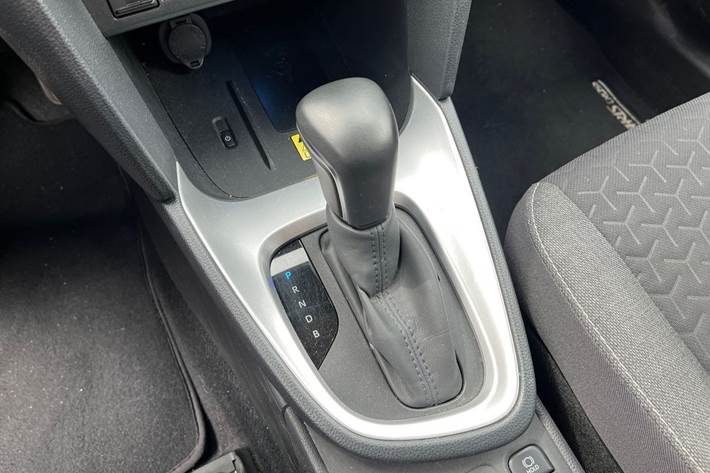 Rød Toyota Yaris Cross fra 2023